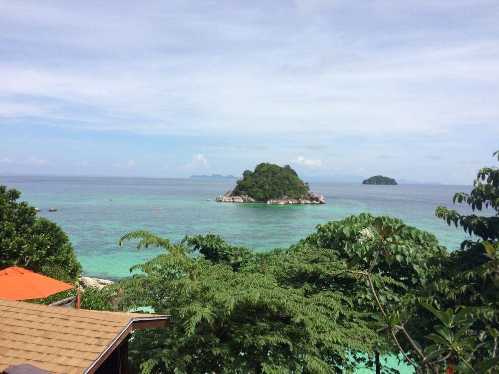 Serendipity Beach Resort Koh Lipe Exterior photo